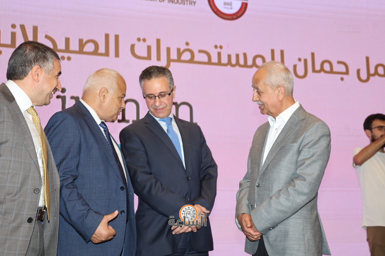 Madar Al-Saa Images 0.10127734131049337