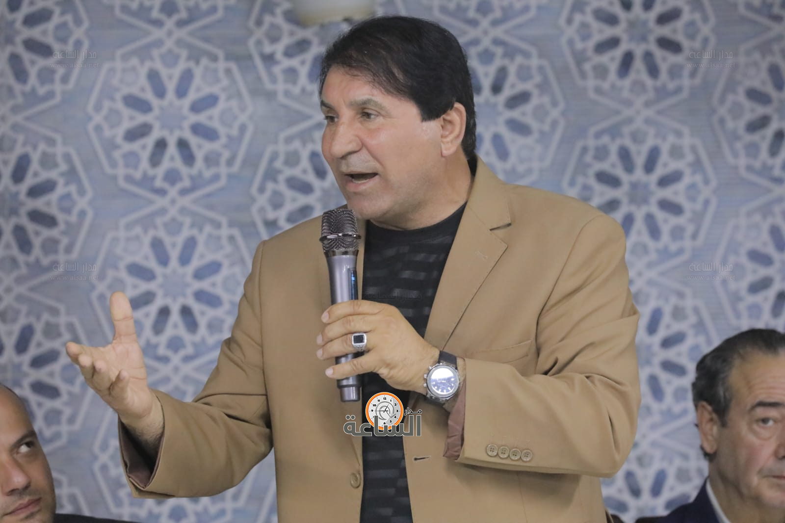 Madar Al-Saa Images 0.7158918970009883