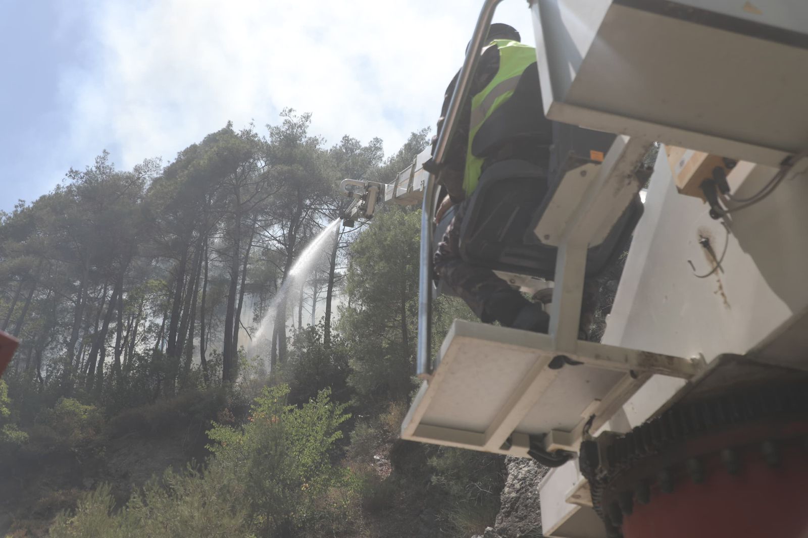 Madar Al-Saa Images 0.5899117045625173