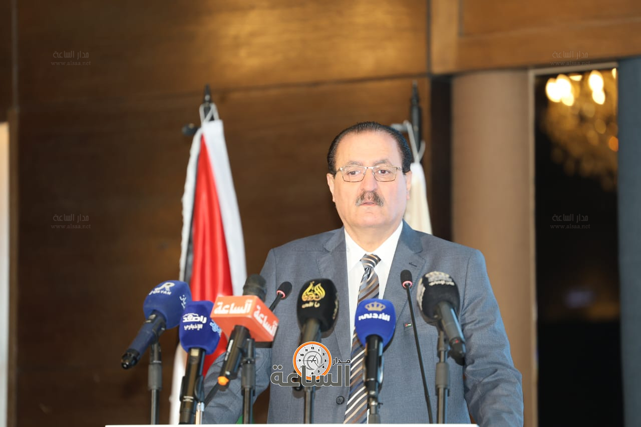 Madar Al-Saa Images 0.9918673284443286