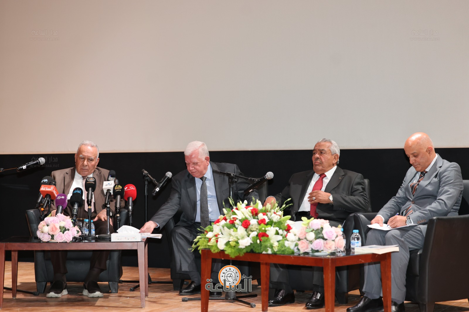 Madar Al-Saa Images 0.25442487679510317