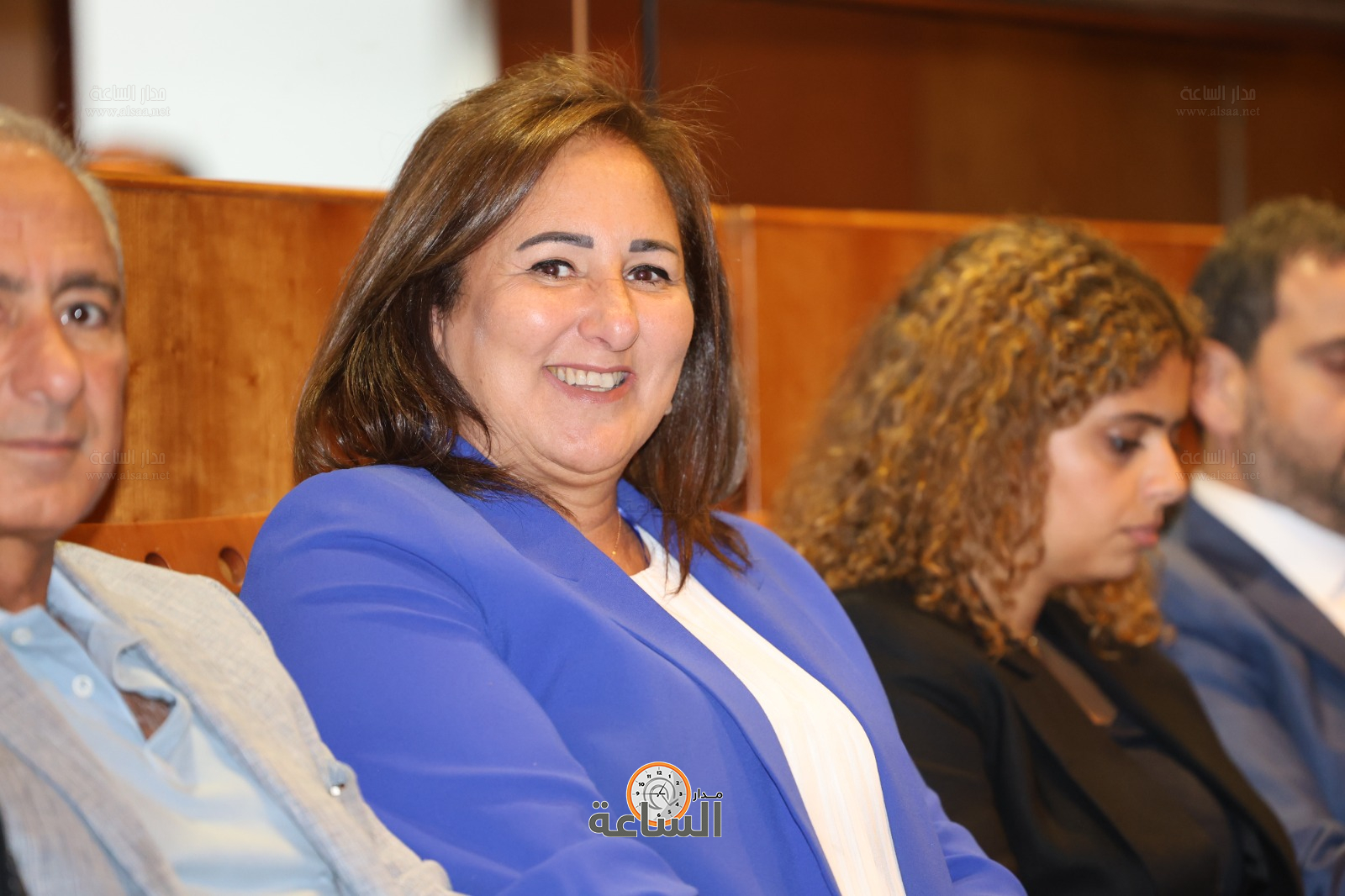 Madar Al-Saa Images 0.7492725647638031