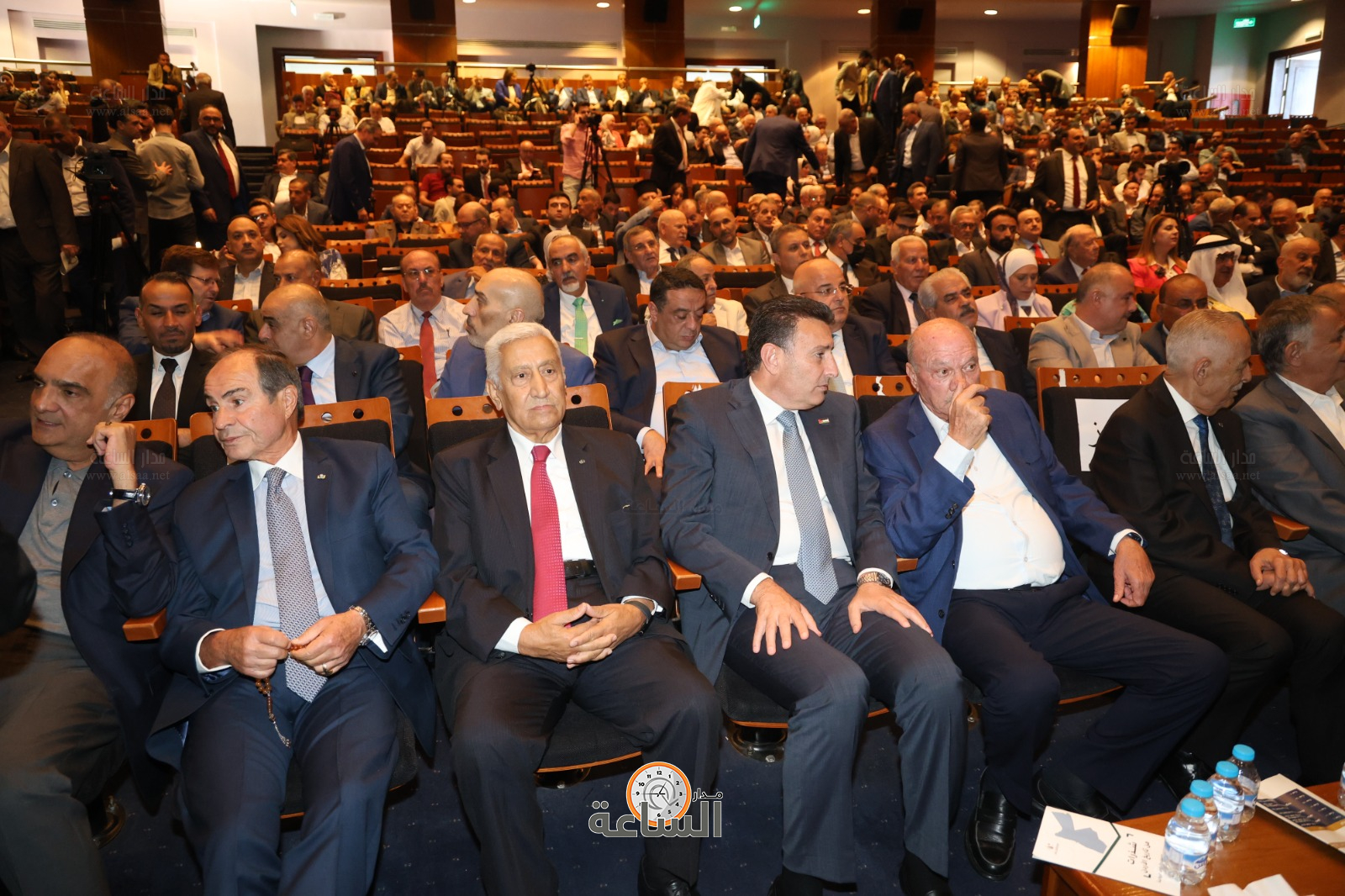 Madar Al-Saa Images 0.02845838837609782