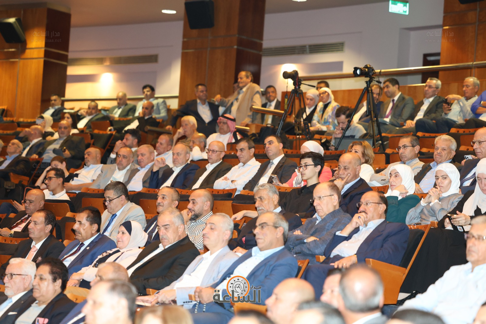 Madar Al-Saa Images 0.0538449420516004