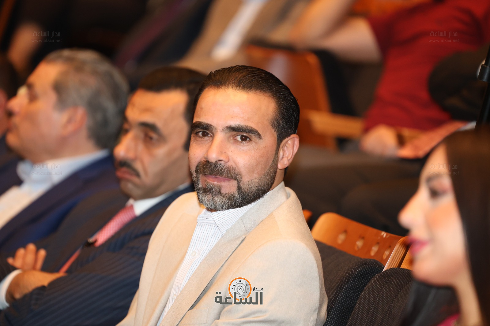 Madar Al-Saa Images 0.3894580642115215