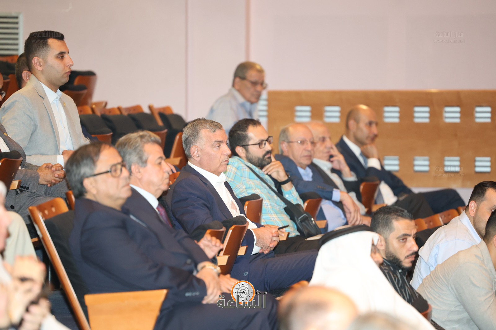 Madar Al-Saa Images 0.30023045082655875