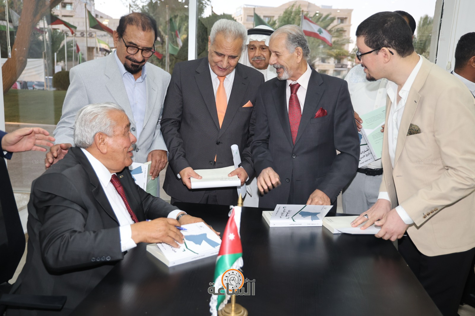 Madar Al-Saa Images 0.8589569859138269