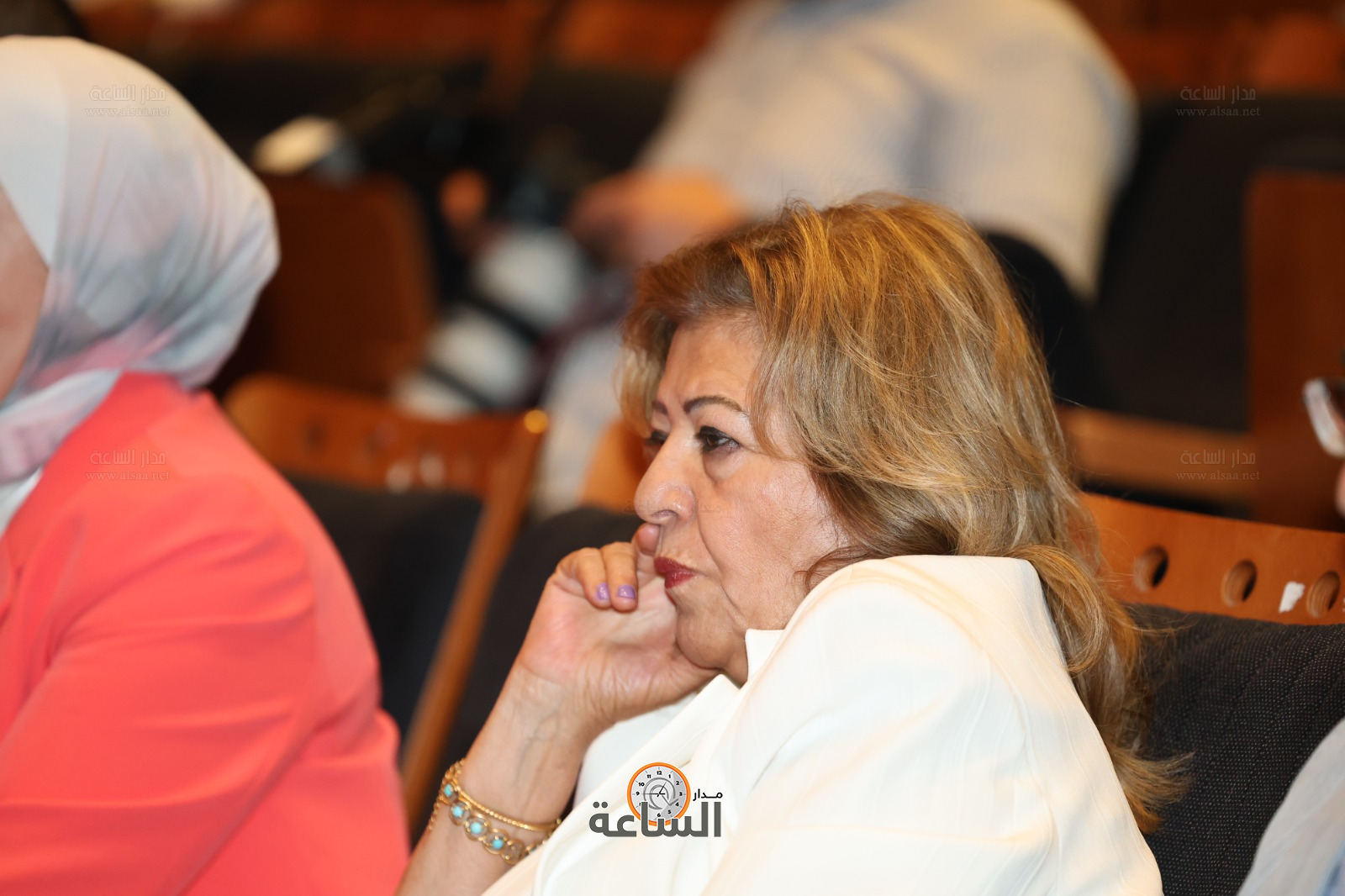 Madar Al-Saa Images 0.40347926705048065