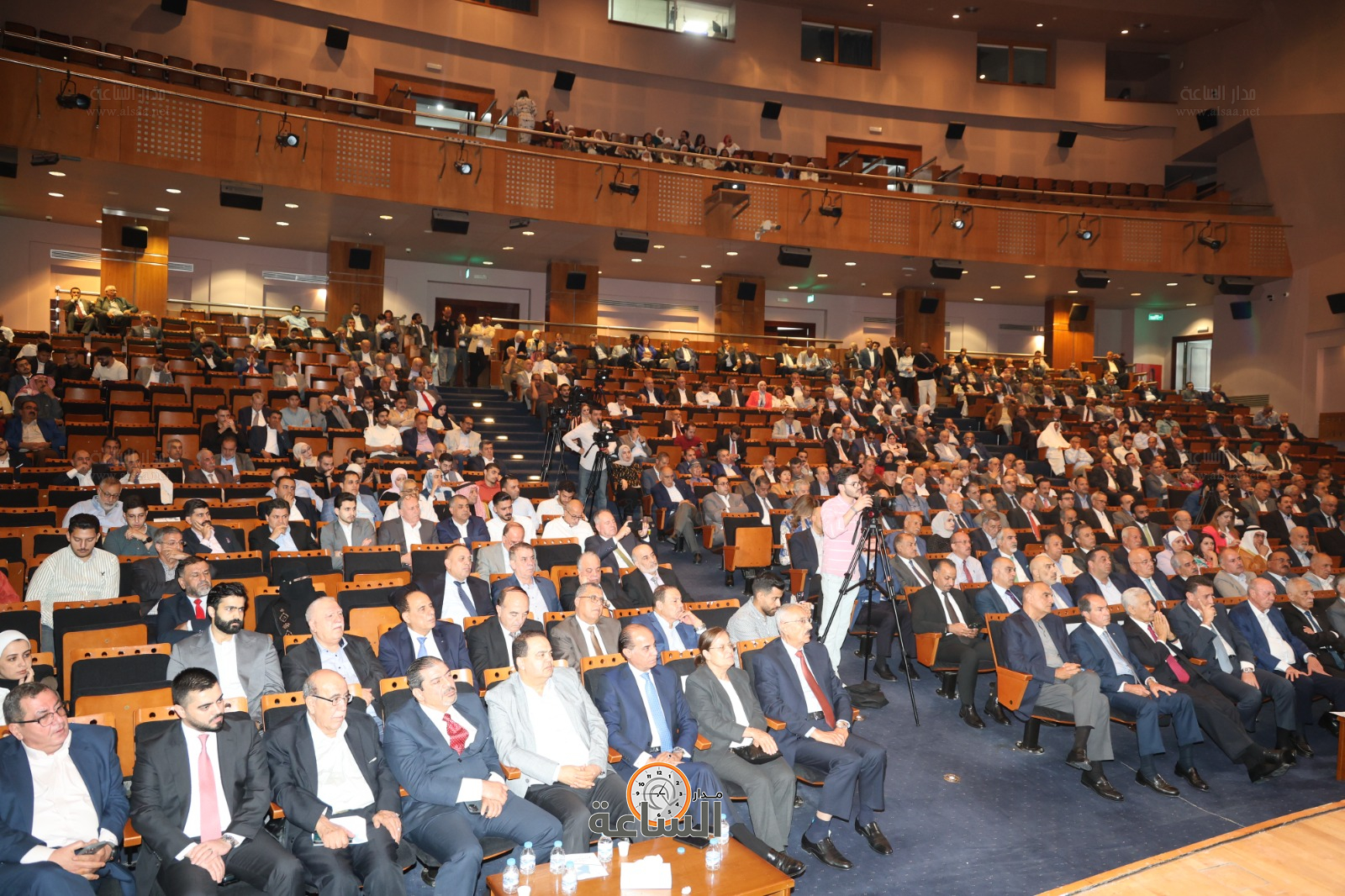 Madar Al-Saa Images 0.7454187870661202