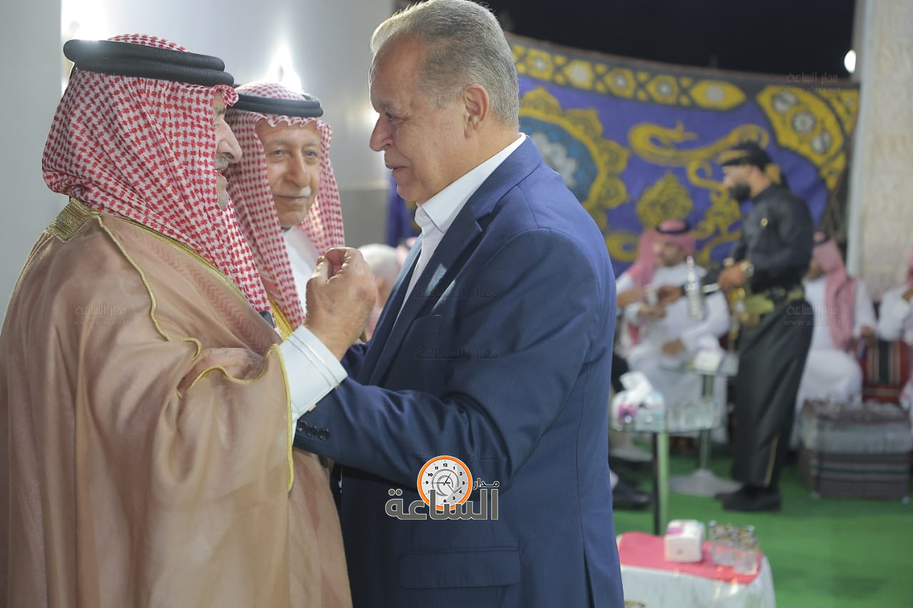 Madar Al-Saa Images 0.0329654942388411