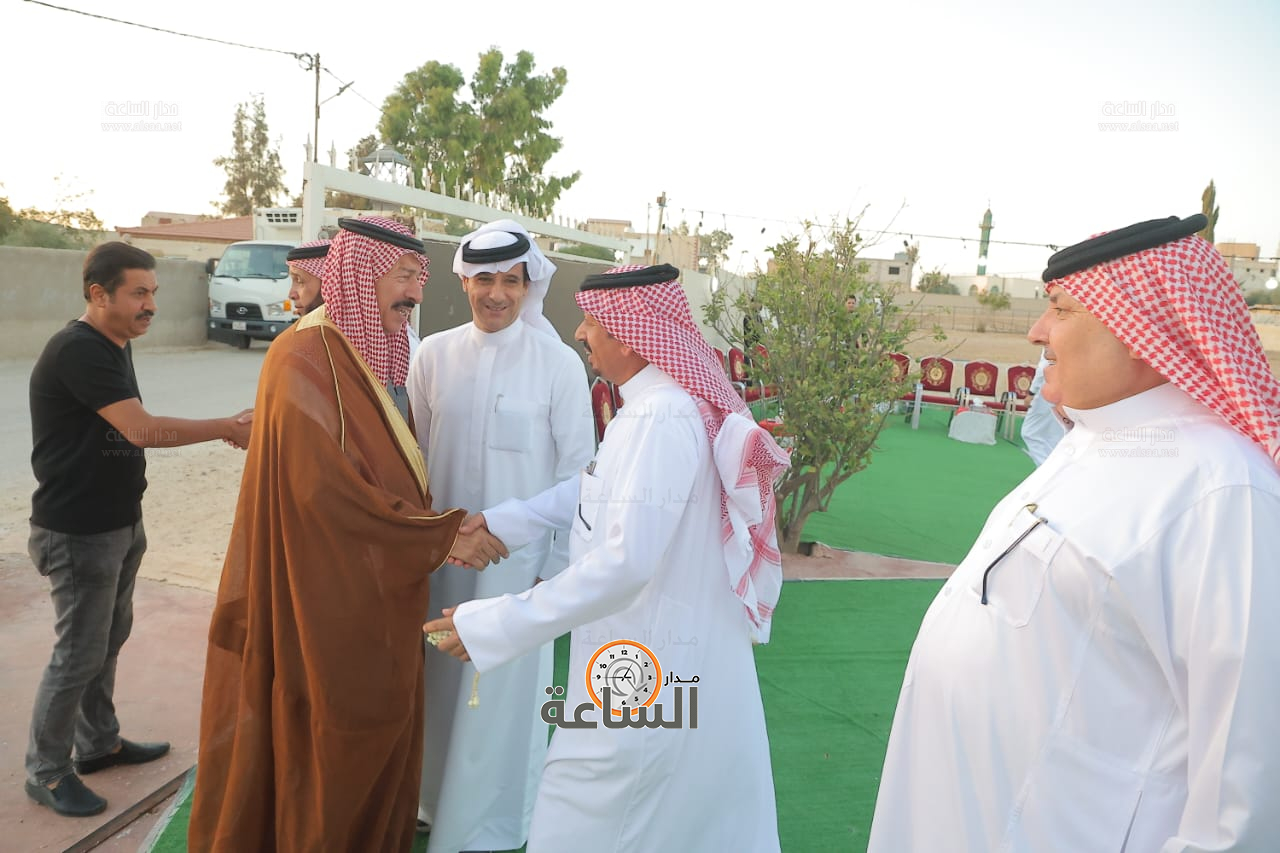 Madar Al-Saa Images 0.37338477162050354