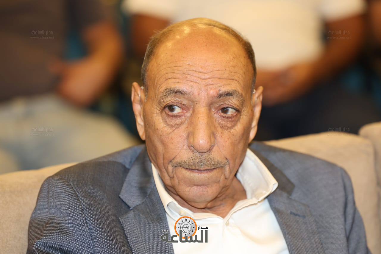 Madar Al-Saa Images 0.6352491607568252