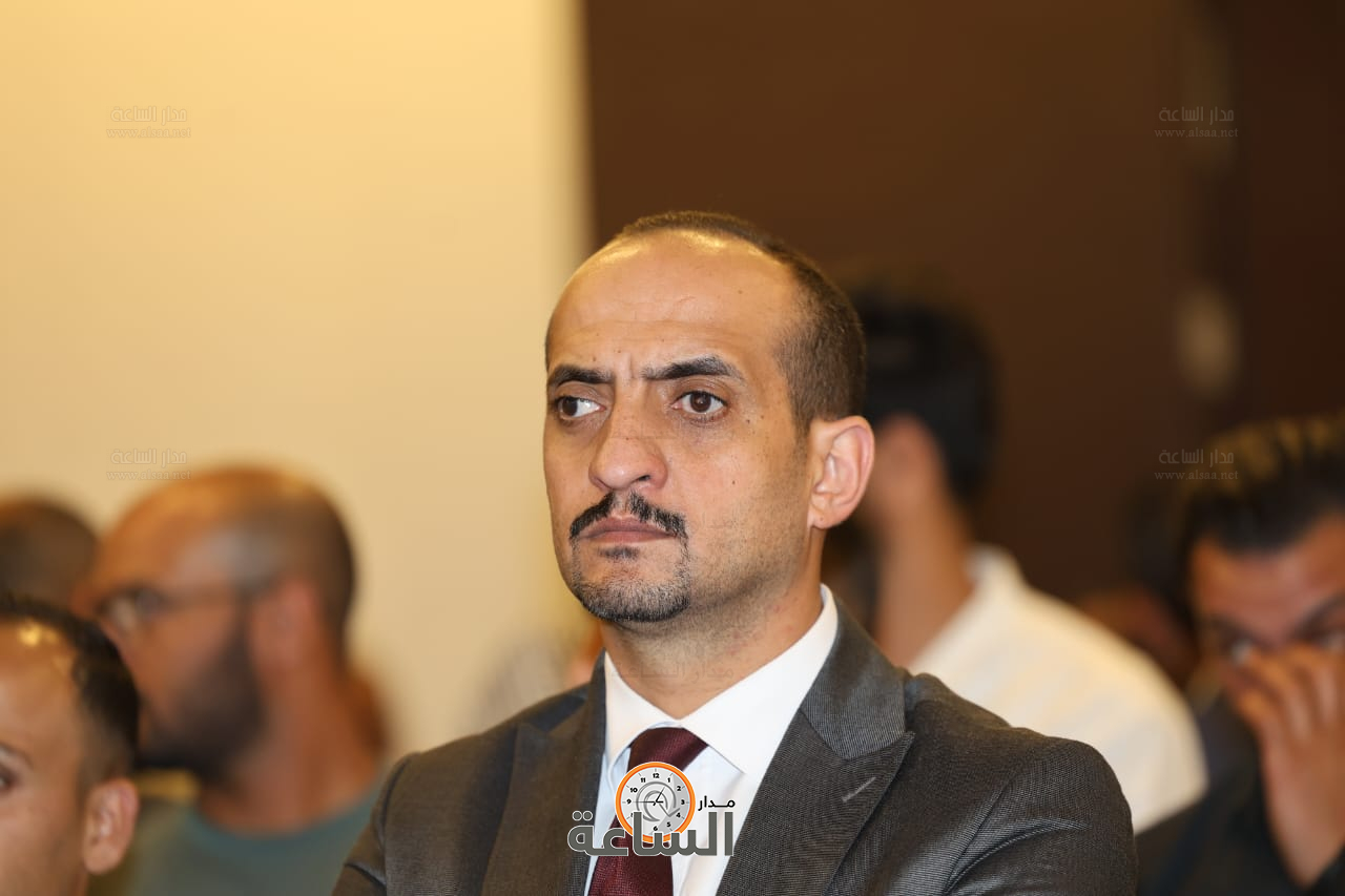 Madar Al-Saa Images 0.12918556715576945