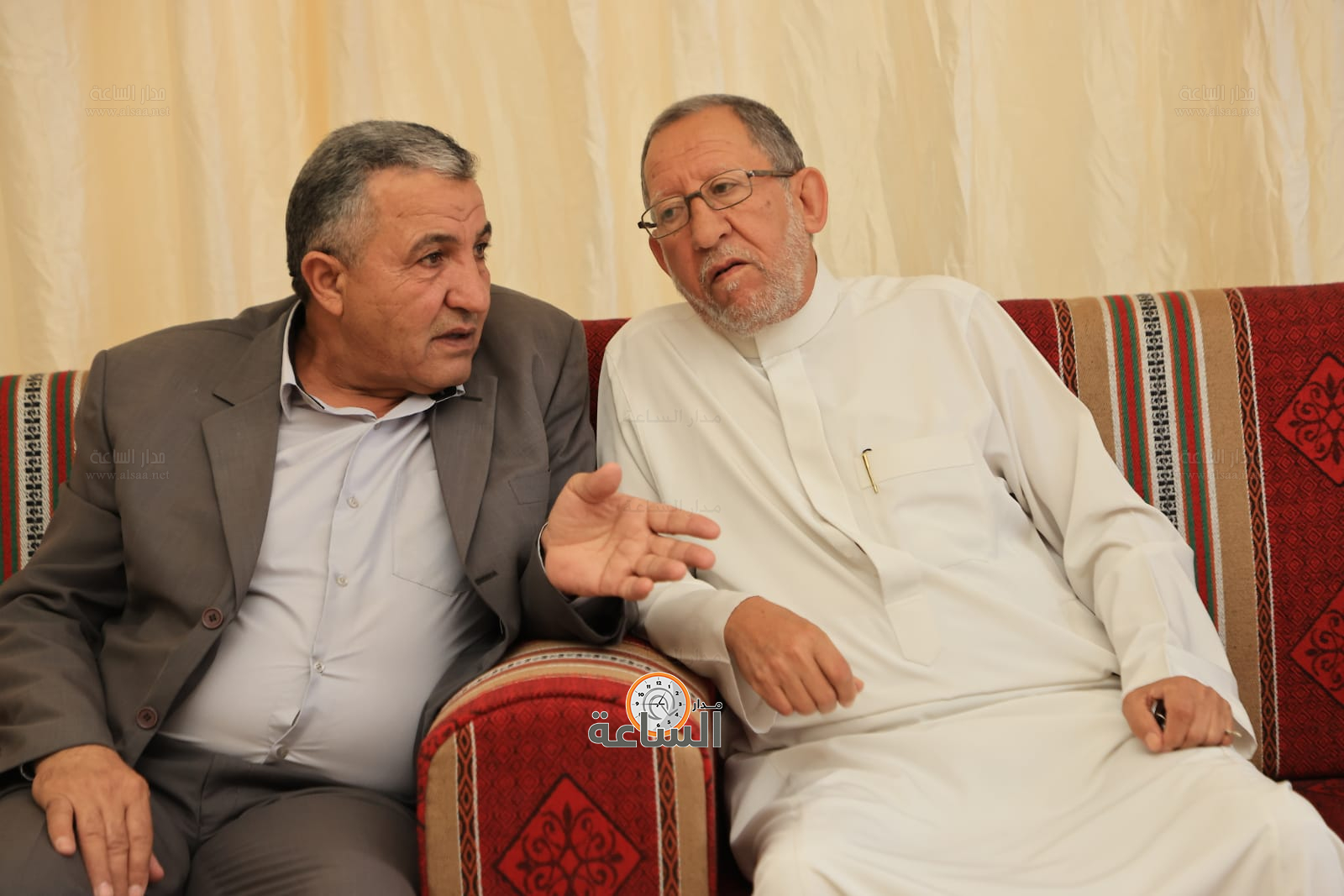 Madar Al-Saa Images 0.7432276363522834