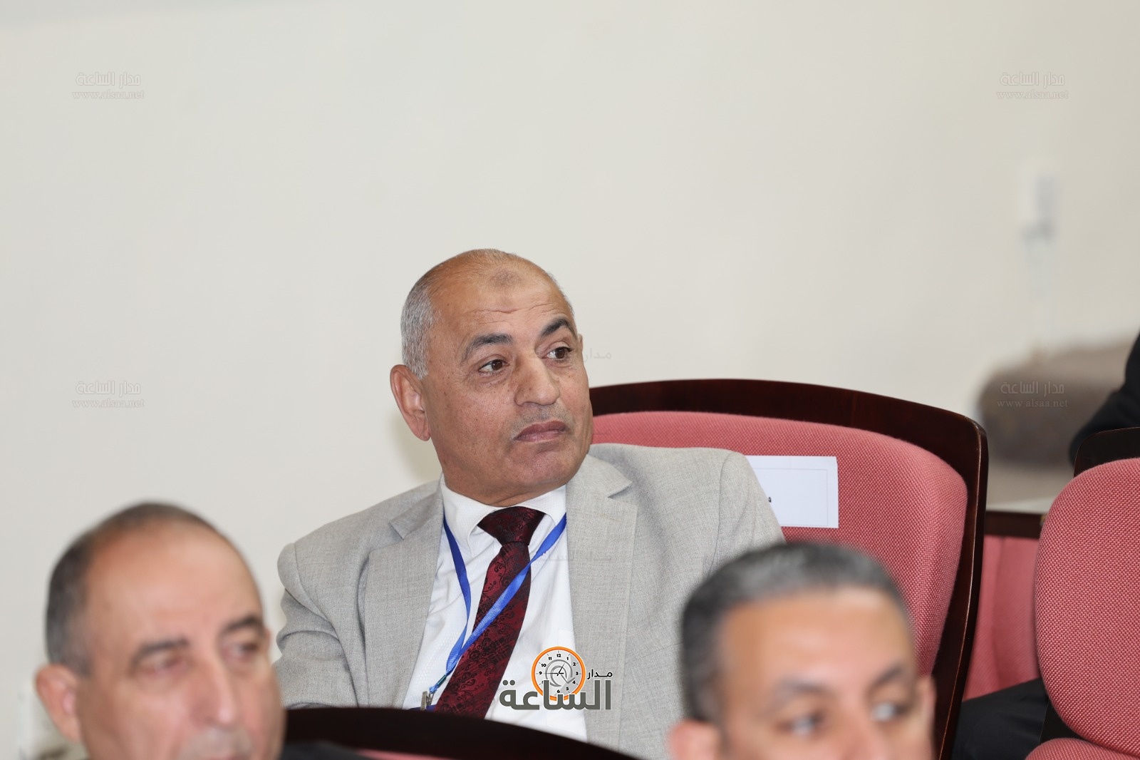 Madar Al-Saa Images 0.43889166623177667