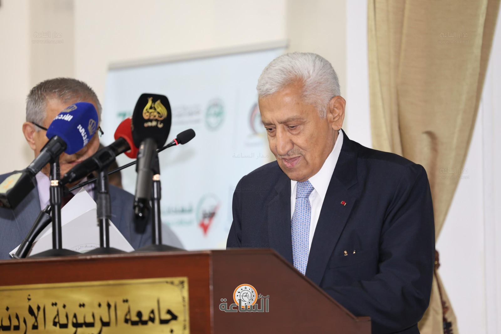 Madar Al-Saa Images 0.7035000802369579