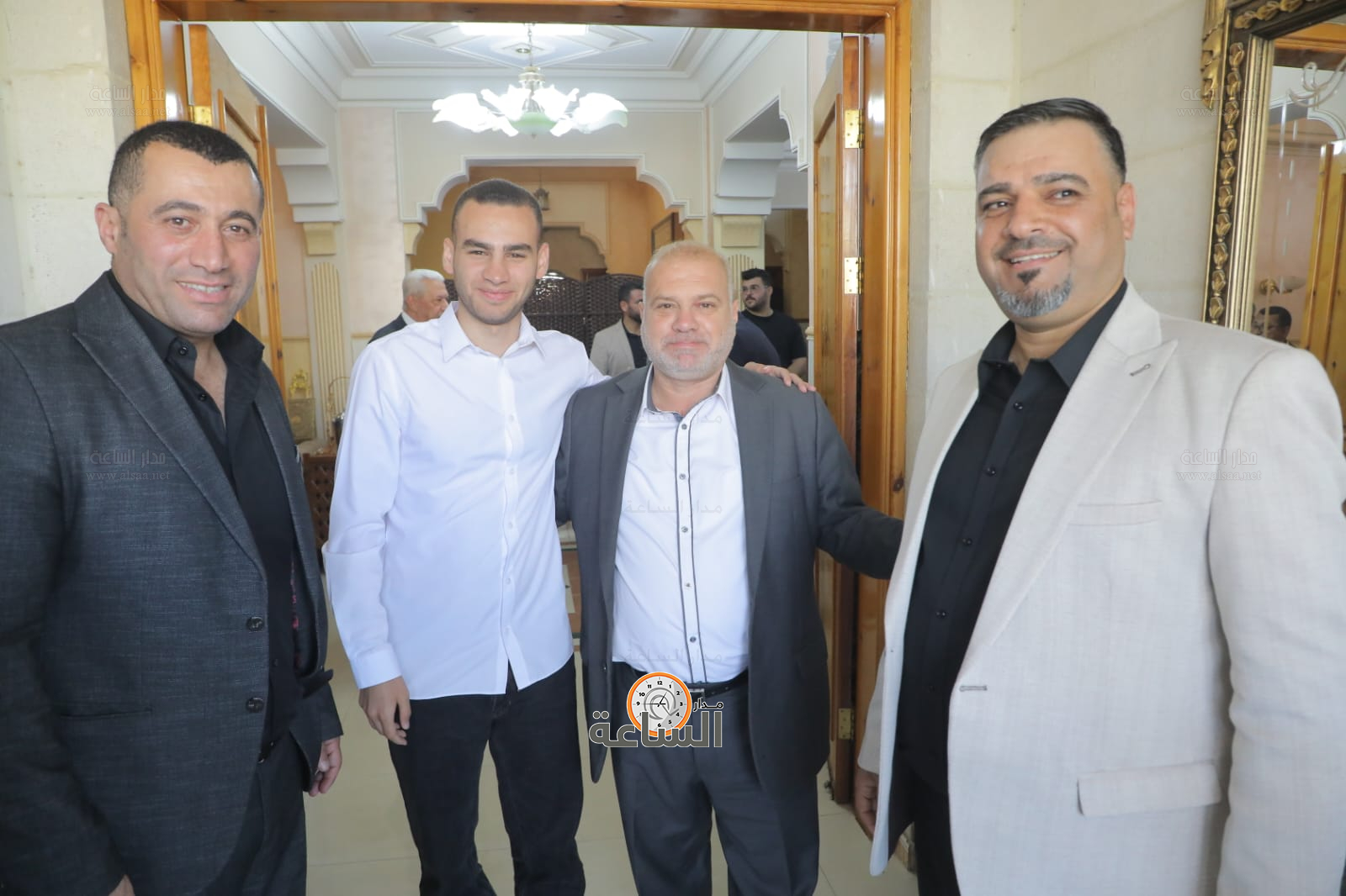 Madar Al-Saa Images 0.9380696353339695