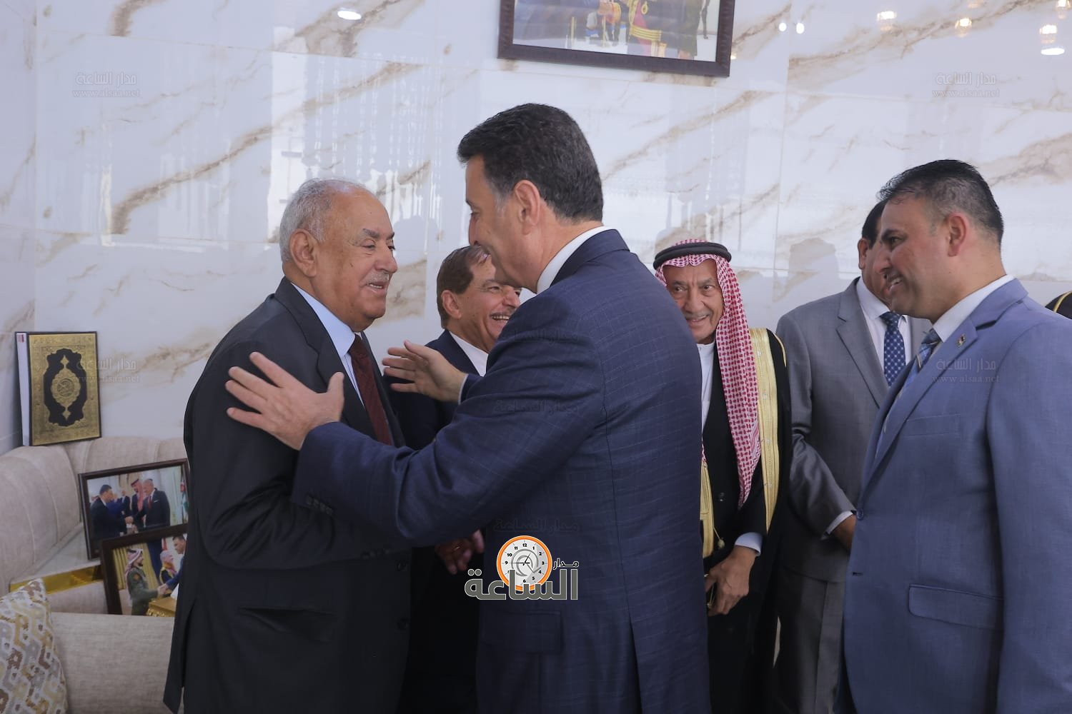 Madar Al-Saa Images 0.7221708361682764