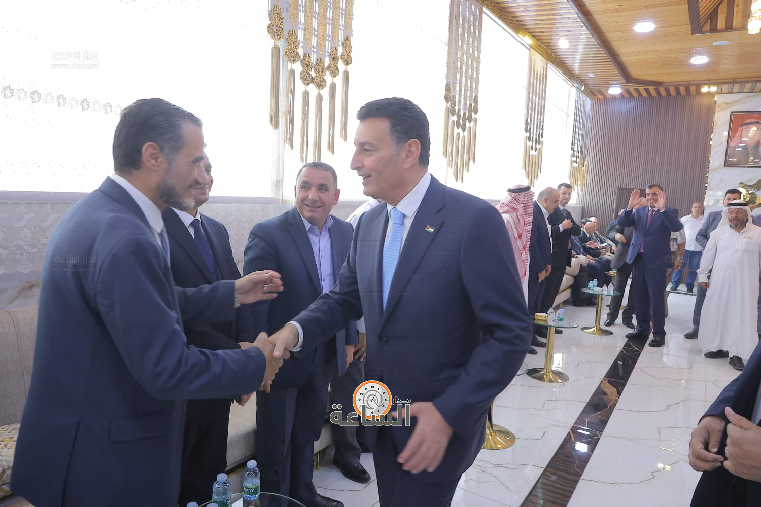 Madar Al-Saa Images 0.6258911352389881