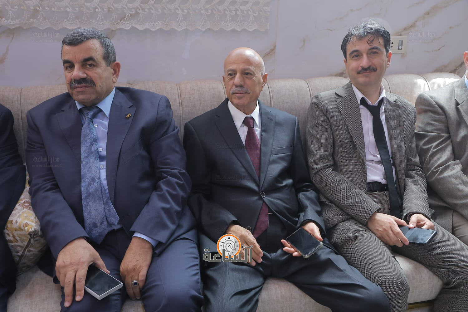 Madar Al-Saa Images 0.436412158529741