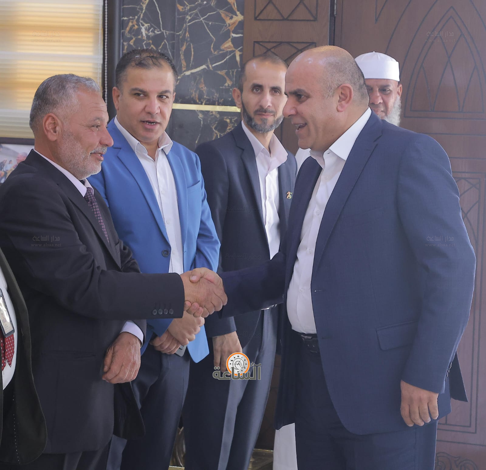 Madar Al-Saa Images 0.32493706914936427