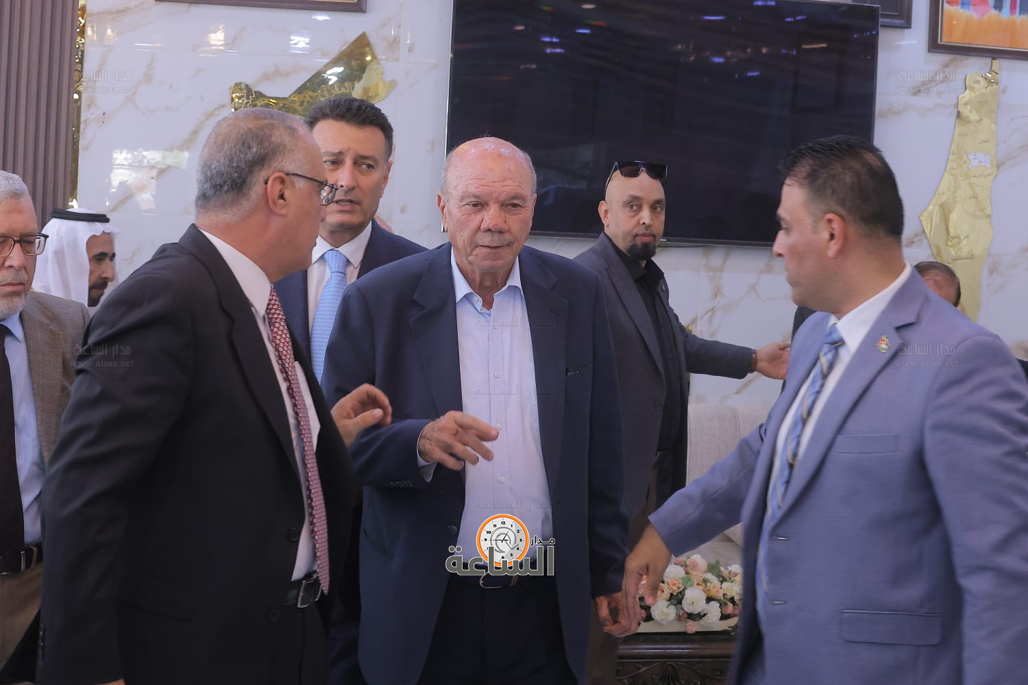 Madar Al-Saa Images 0.9192841175229387