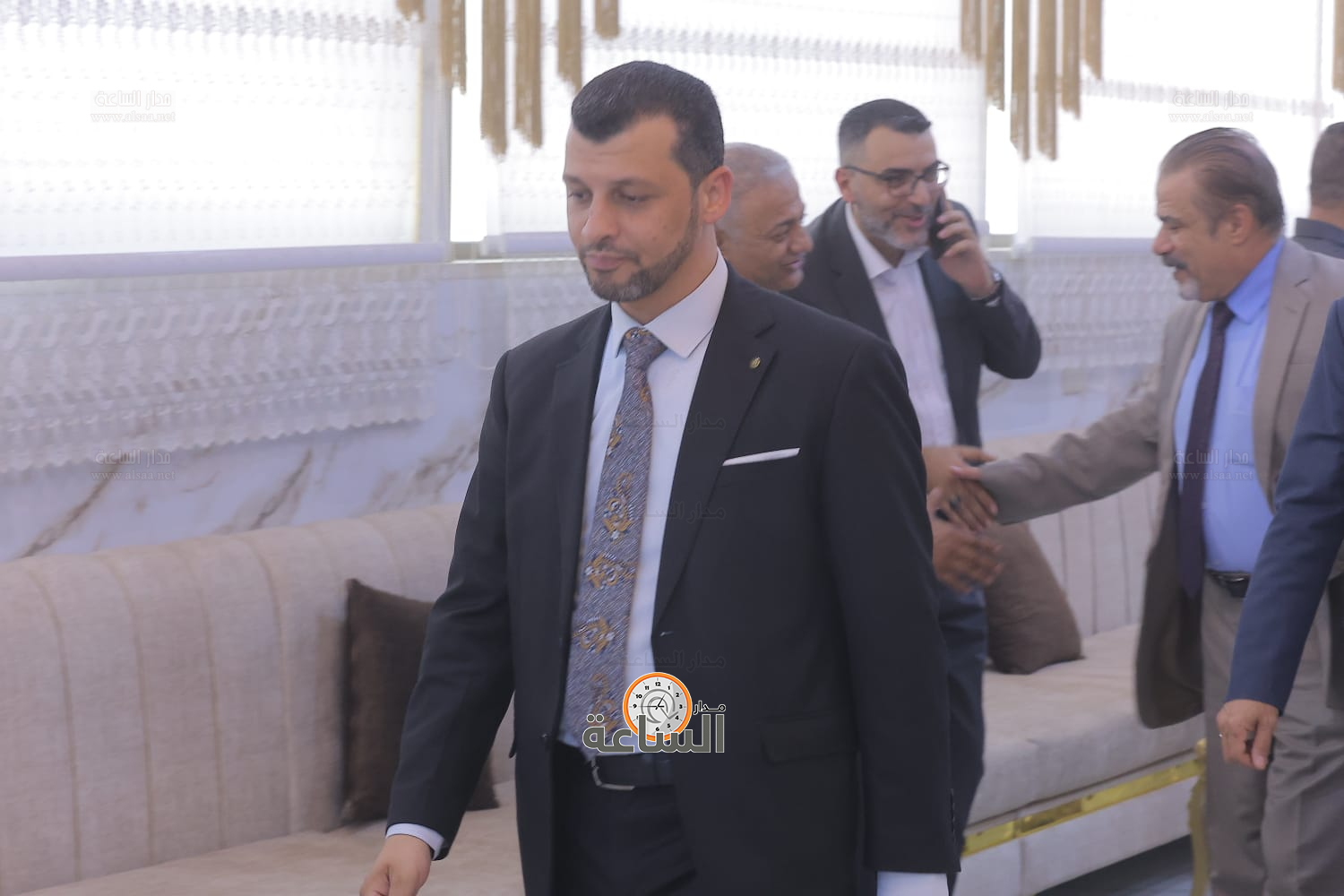 Madar Al-Saa Images 0.3883721172487675