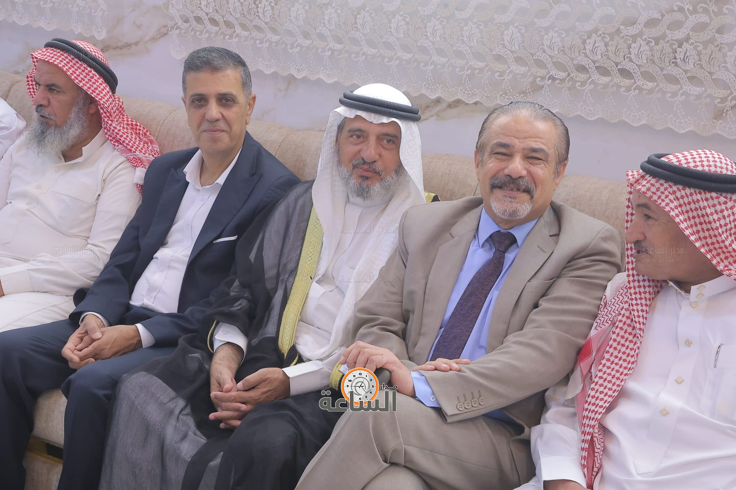 Madar Al-Saa Images 0.4087676592536047