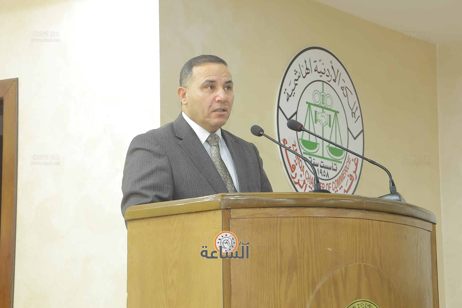 Madar Al-Saa Images 0.8691813191601294