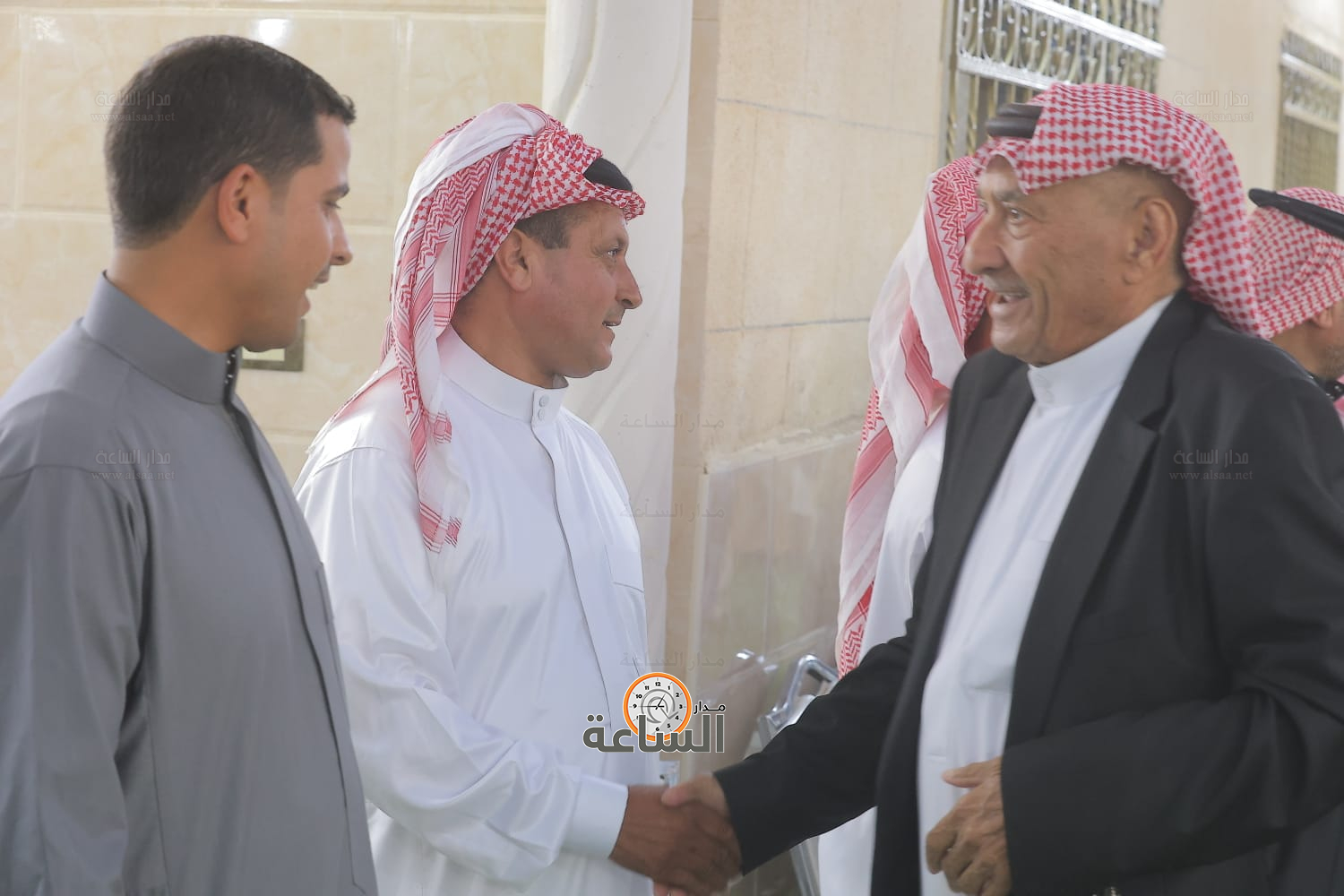 Madar Al-Saa Images 0.9865391892399037