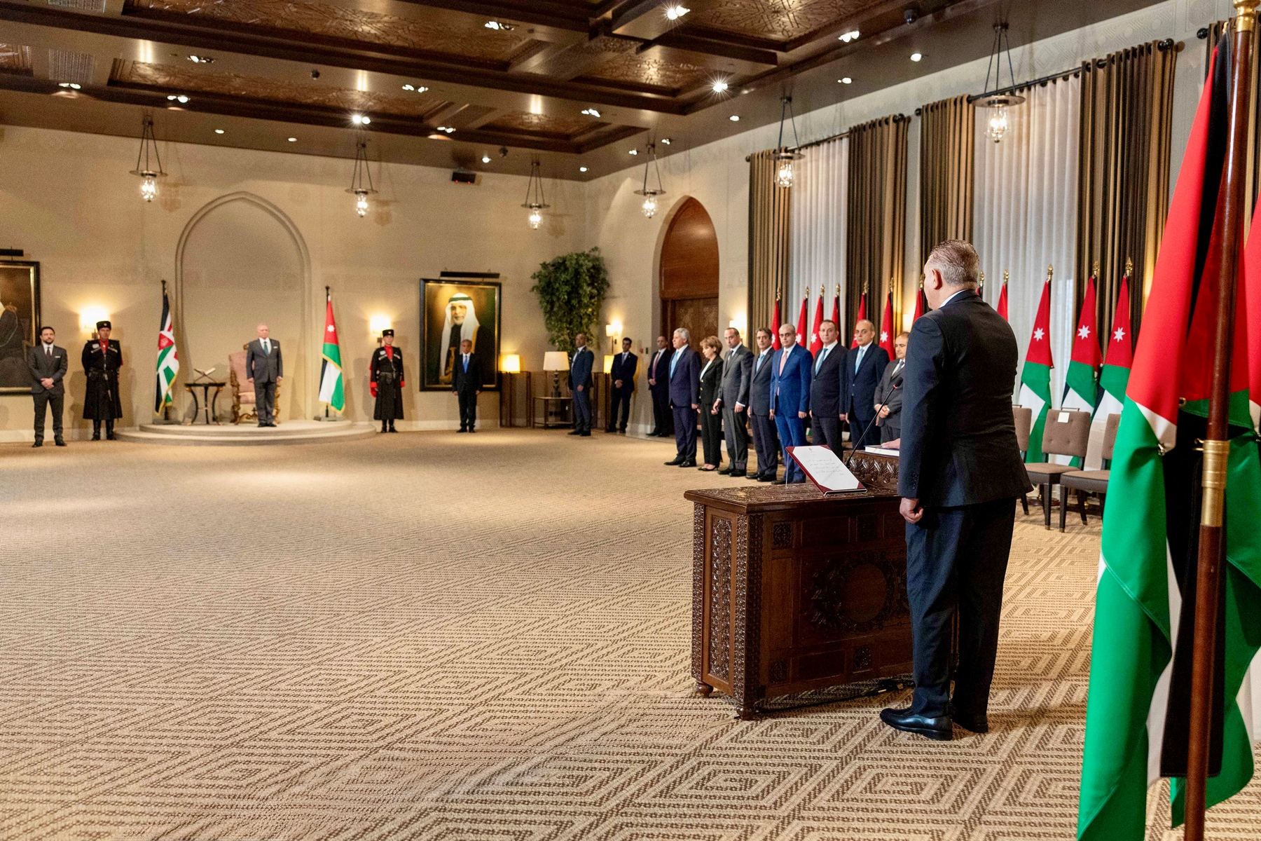 Madar Al-Saa Images 0.8406649941492353