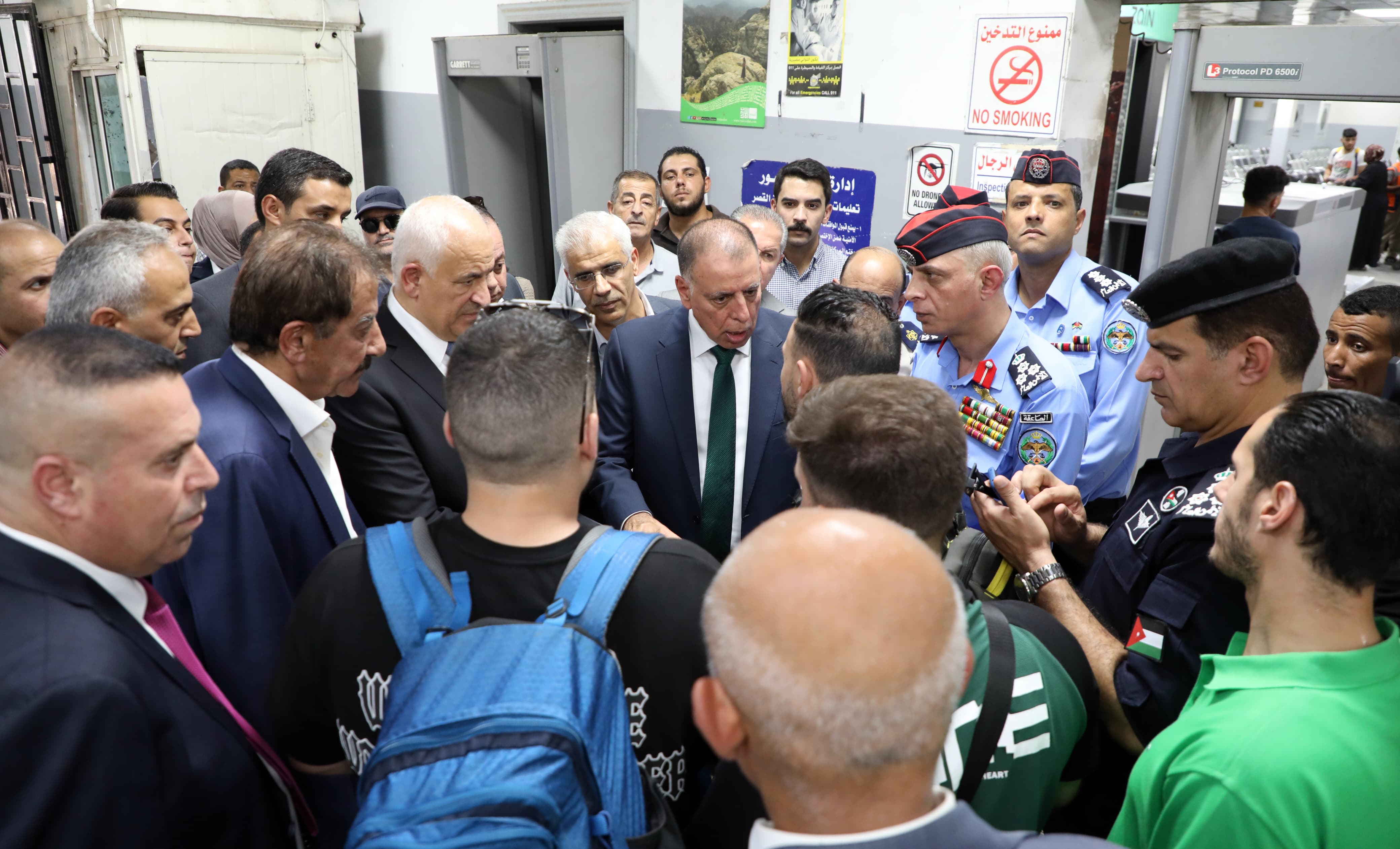 Madar Al-Saa Images 0.041744888819861714