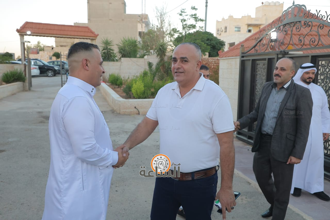 Madar Al-Saa Images 0.8718098336560024