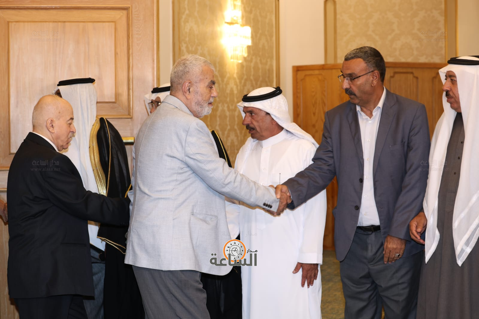 Madar Al-Saa Images 0.6286992266804281