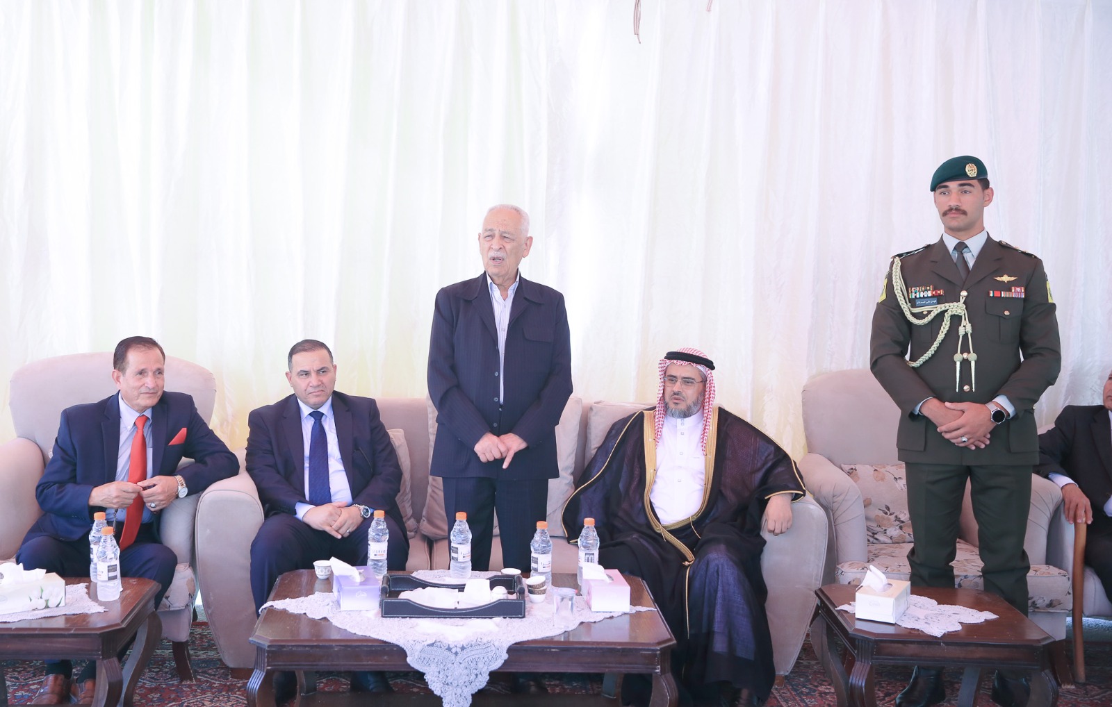 Madar Al-Saa Images 0.37257209662692103