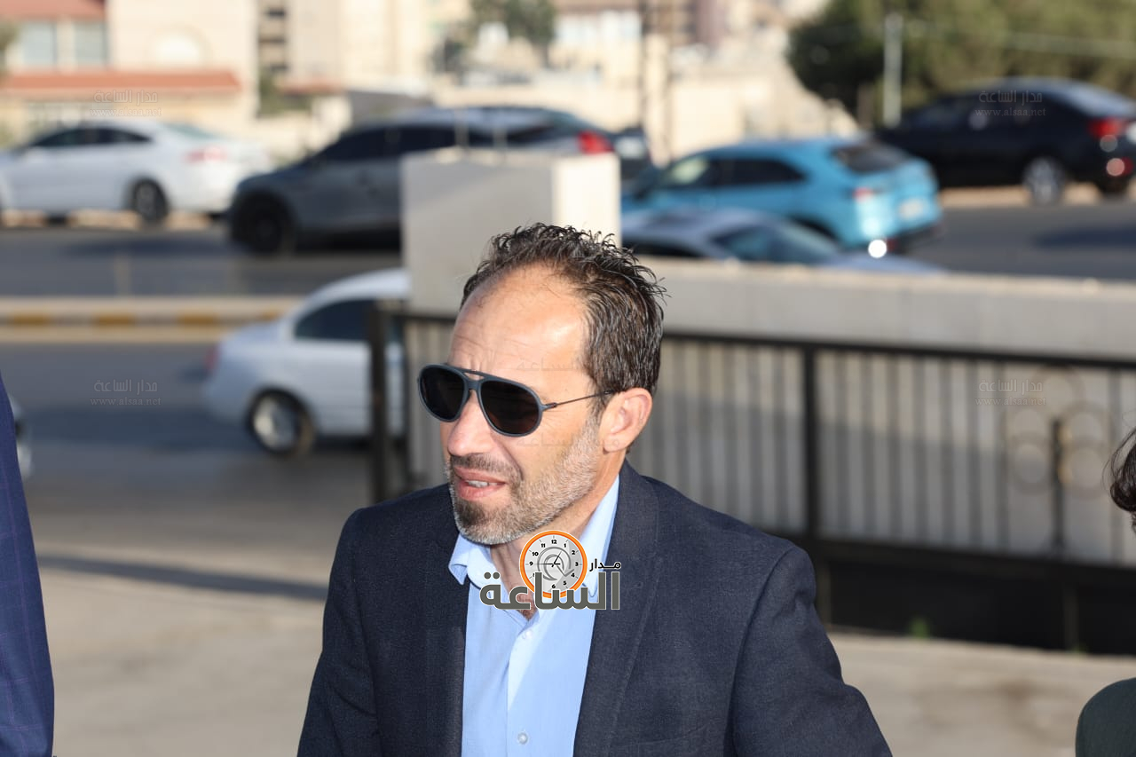Madar Al-Saa Images 0.9768187360884388