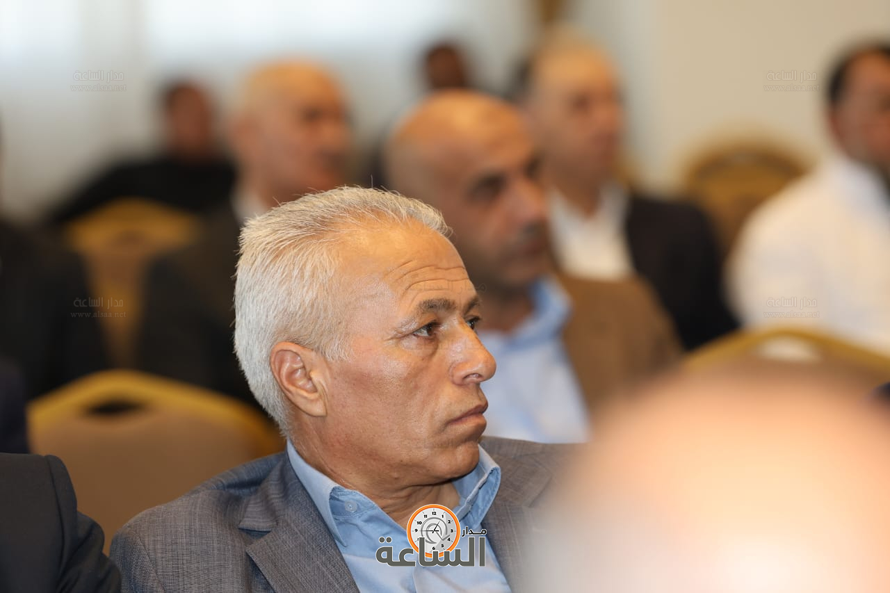 Madar Al-Saa Images 0.16059047864940867