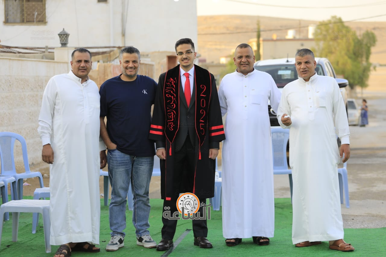 Madar Al-Saa Images 0.37988509438763973