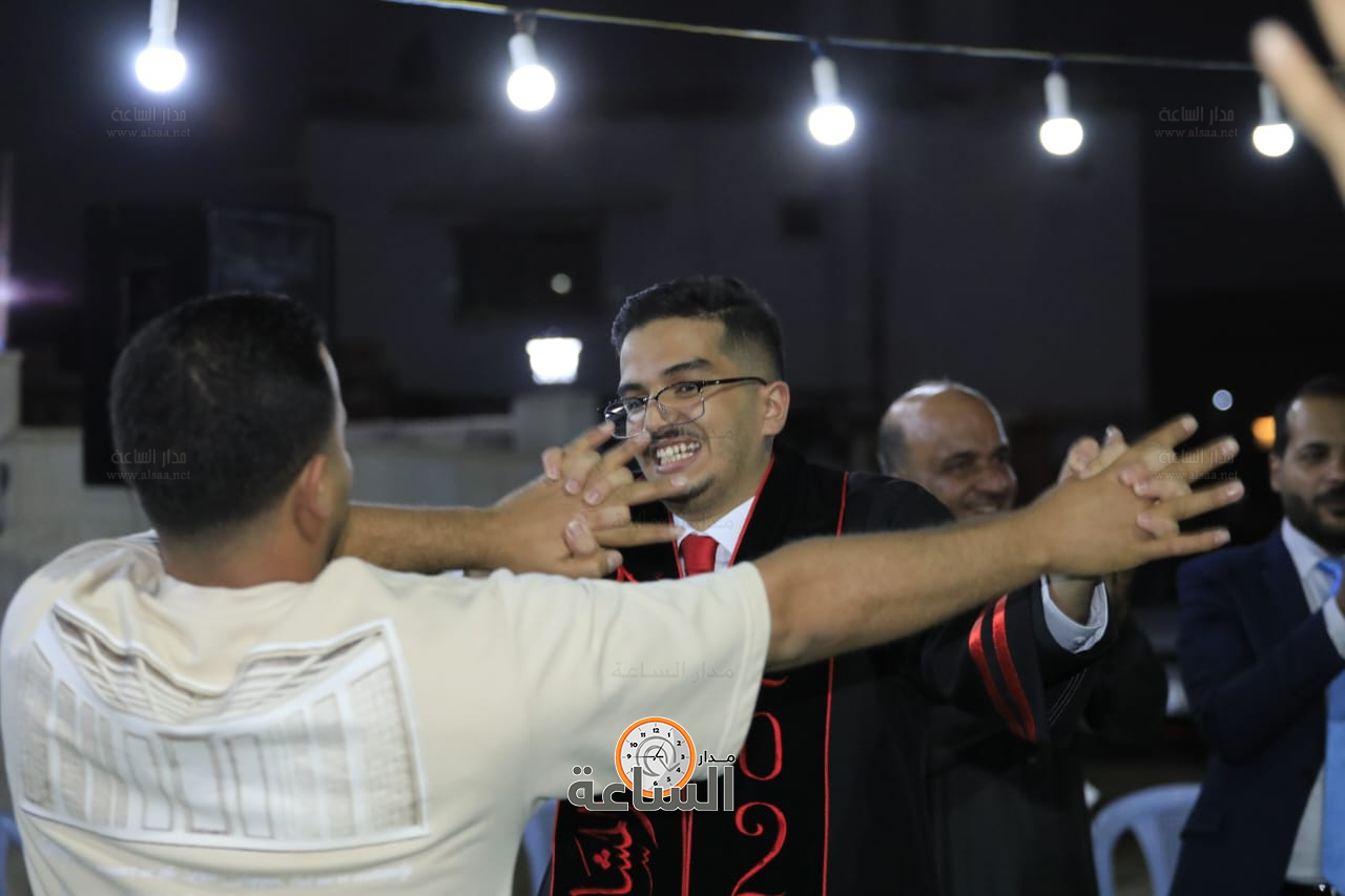 Madar Al-Saa Images 0.47441269020750854