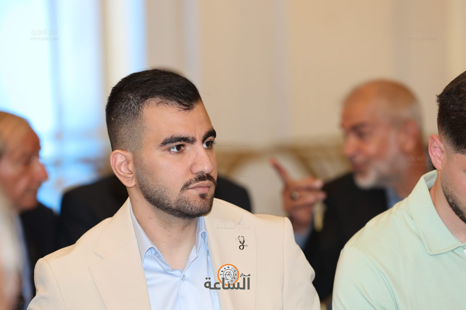 Madar Al-Saa Images 0.9940609275876996