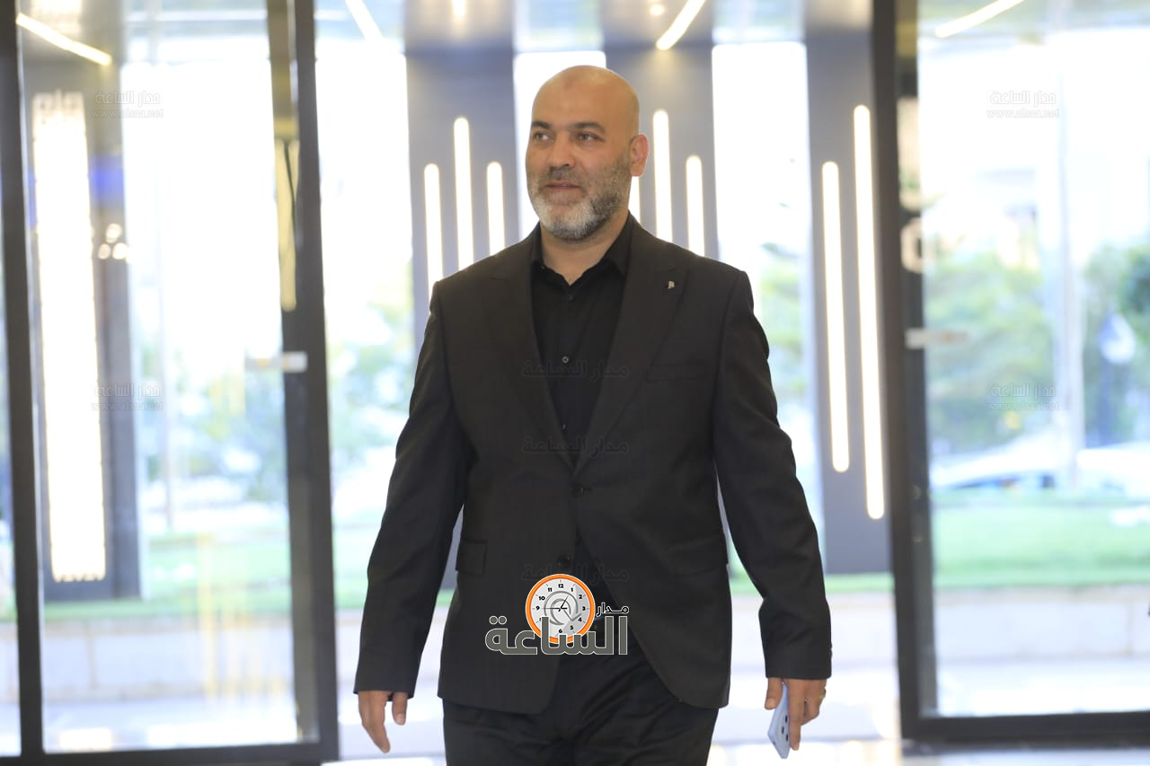 Madar Al-Saa Images 0.04151145709880755