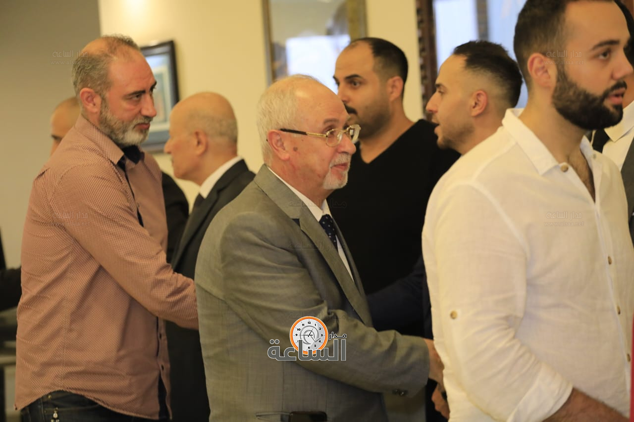 Madar Al-Saa Images 0.24924940387413508