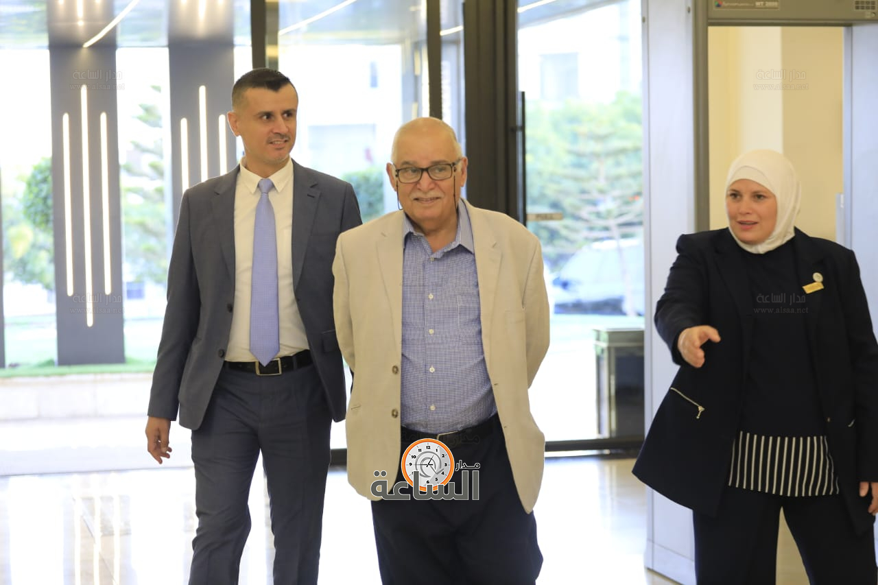 Madar Al-Saa Images 0.8997068374818394