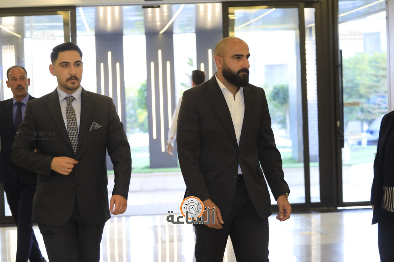 Madar Al-Saa Images 0.42353015697515106