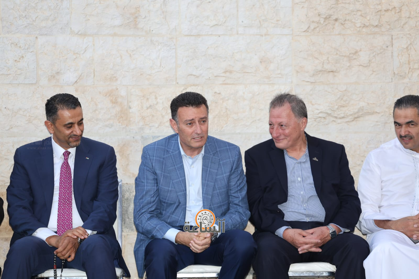 Madar Al-Saa Images 0.9723031219466828