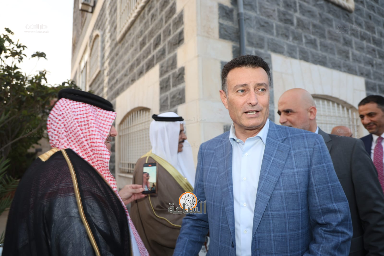 Madar Al-Saa Images 0.38343479530144287