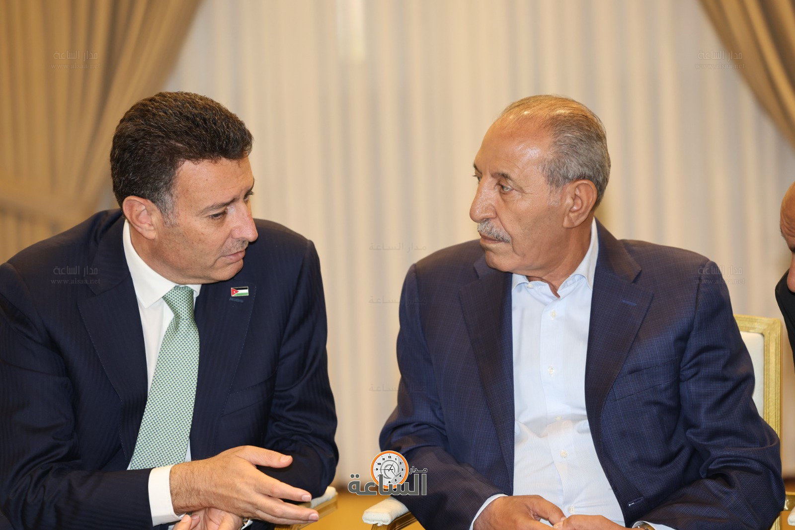 Madar Al-Saa Images 0.38319914782415787