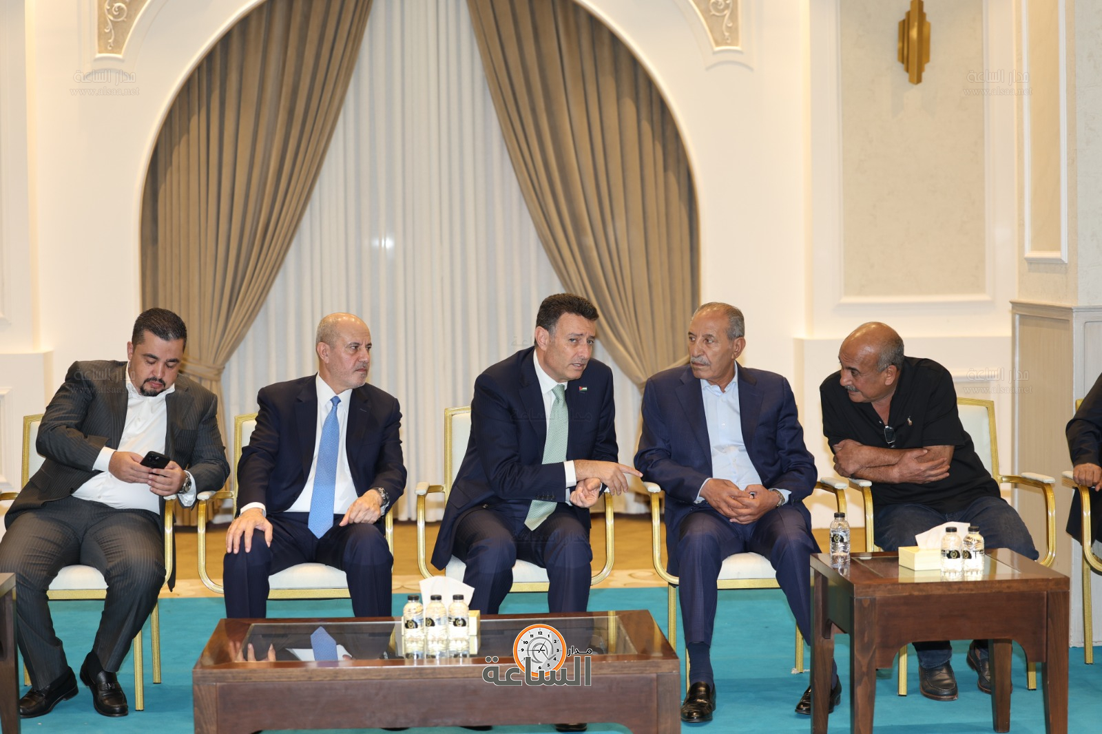 Madar Al-Saa Images 0.8086059105867652