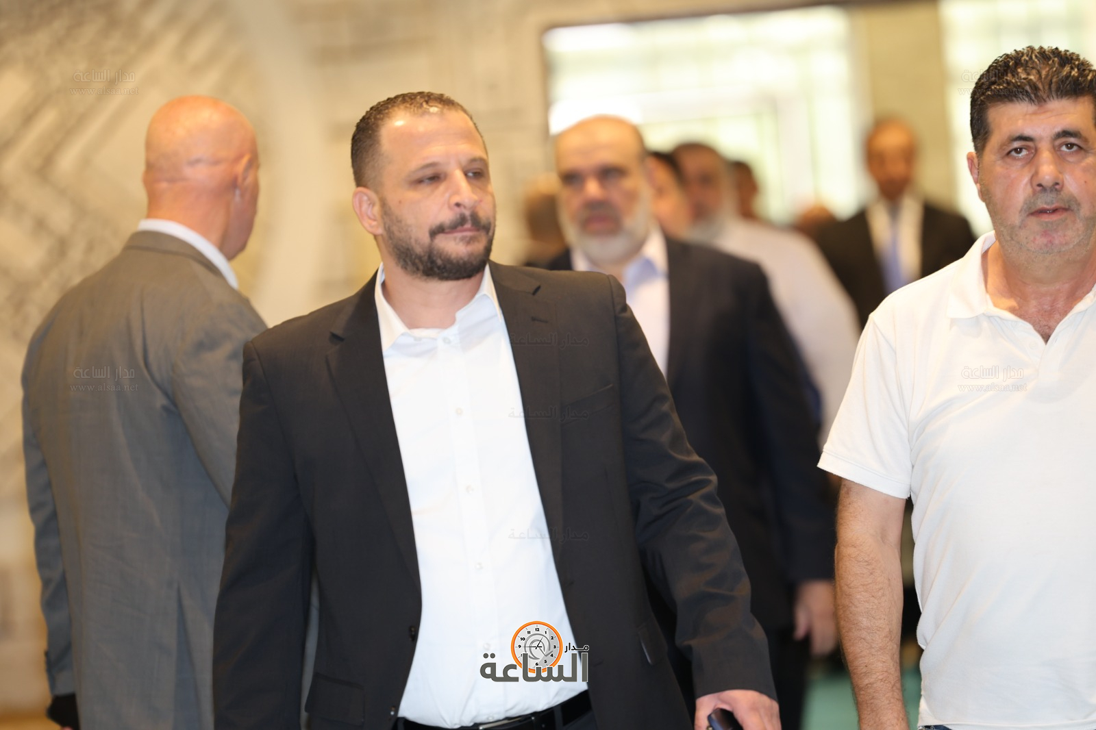 Madar Al-Saa Images 0.9869202115583594