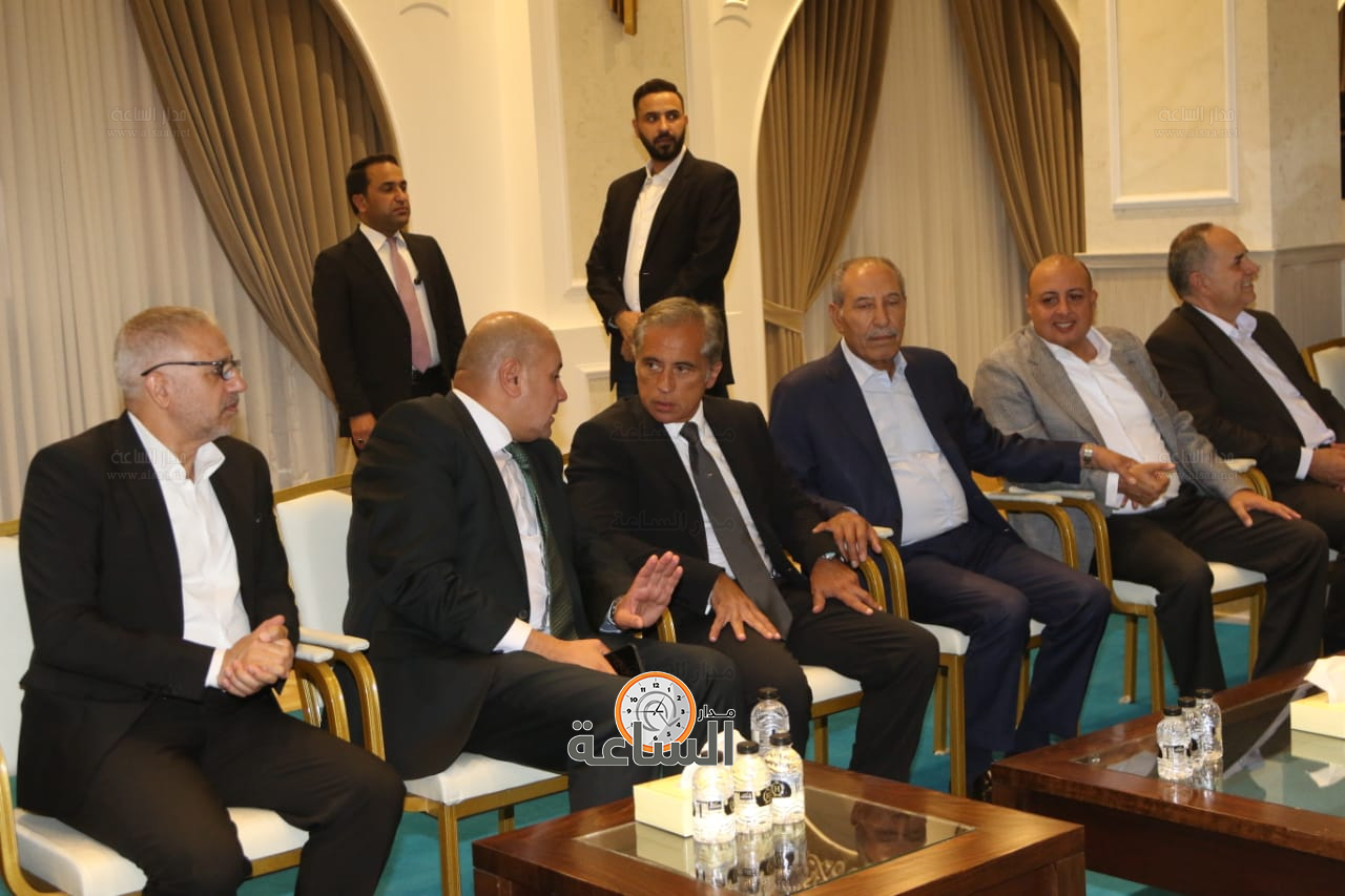 Madar Al-Saa Images 0.44313655366699545